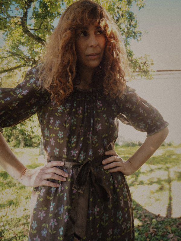 ANEMONE - 1970s Vintage Angela Gore Brown Floral Prairie Dress - Size S/M