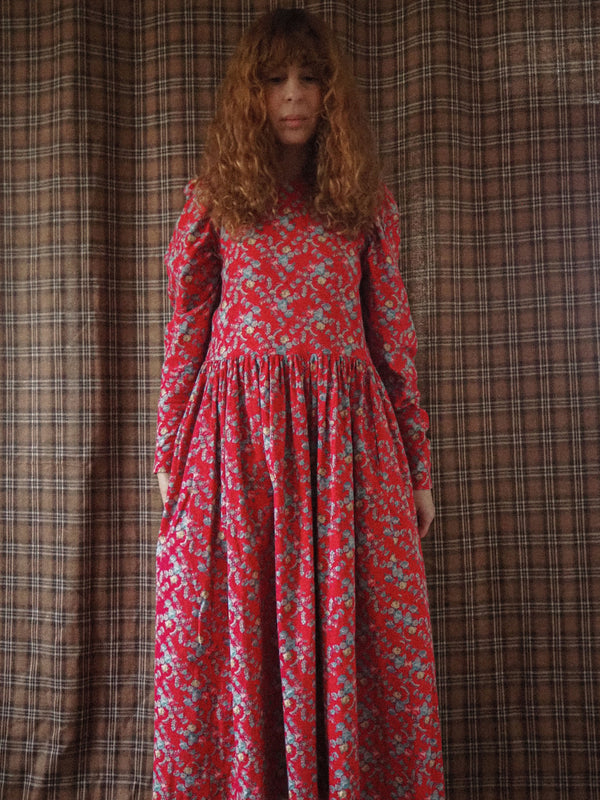 FLORAL GARLAND - 1980s Vintage Laura Ashley Floral Prairie Dress - Size M/L