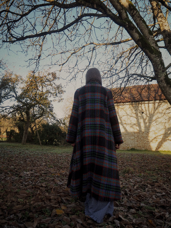 HOLLY CHECK - 1990s Vintage Weill Paris Tartan Wool Coat - Size S/M