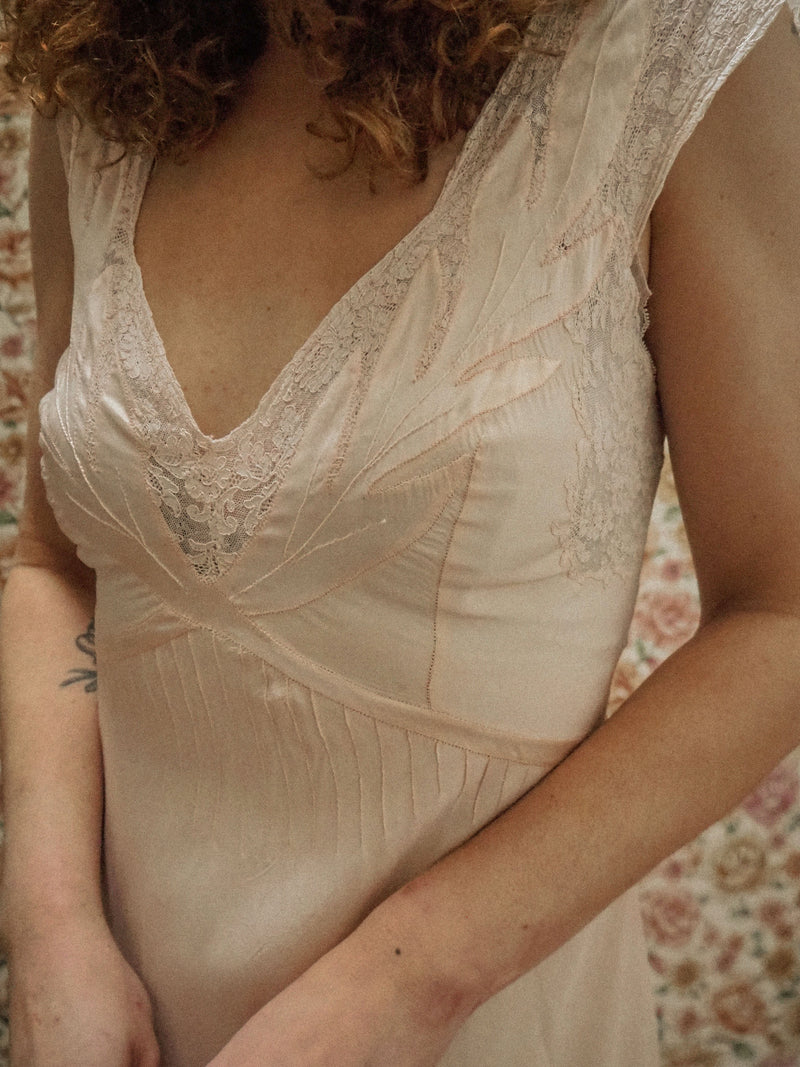 LILY LETTERS - 1930s Vintage Silk Nightgown - Size XS/S