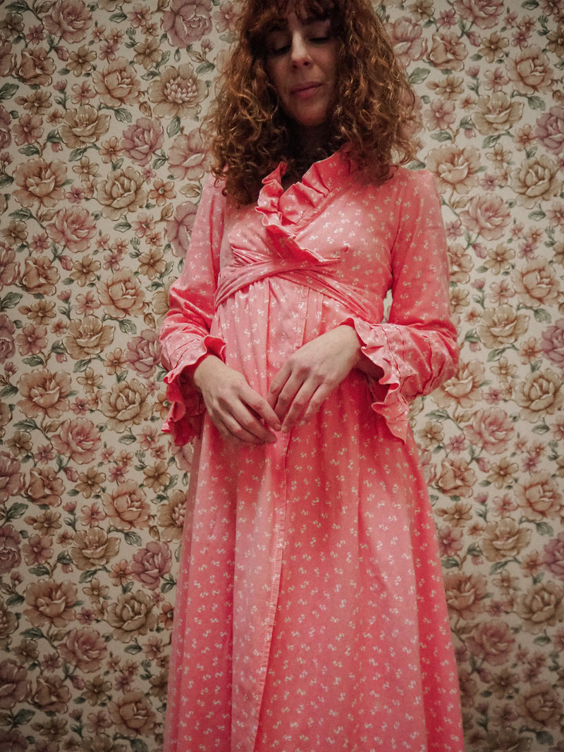 THE POESIE - 1970s Vintage Laura Ashley Coral Robe - Size XS/S