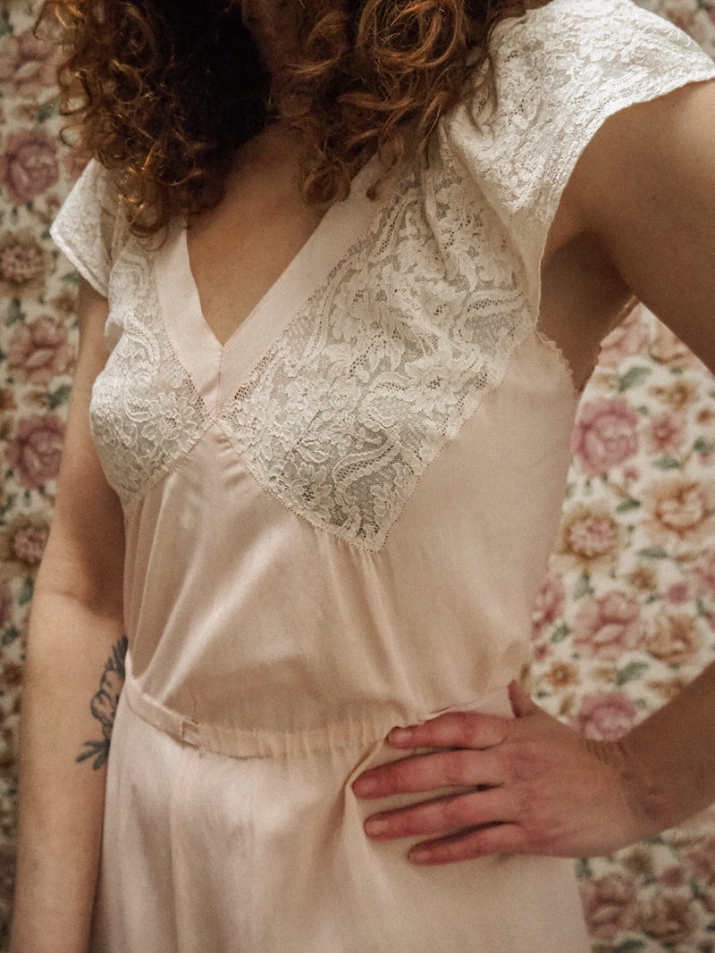 LUSH - 1930s Vintage Silk Blush Pink Nightgown - Size S/M