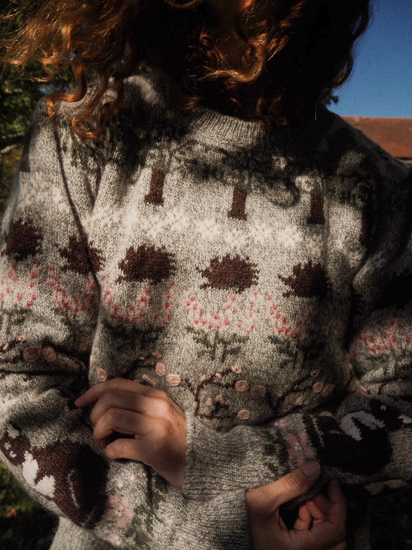 WILDWOOD - 1980s Vintage Susan Bristol Wool and Angora Wood Scenery Jumper - Size S/M