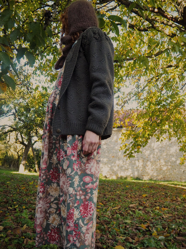 FALL IN BLOOM - 1990s Vintage Brown Embroidered Wool Cardigan - Size S/M