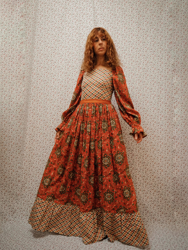 GLORIOSA - 1970s Vintage Pronuptia Floral and Geometric Print - Size S
