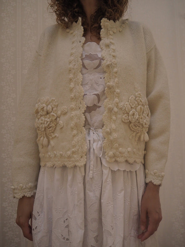 JASMINE - 1980s Vintage Embroidered Wool Cardigan - Size S/M