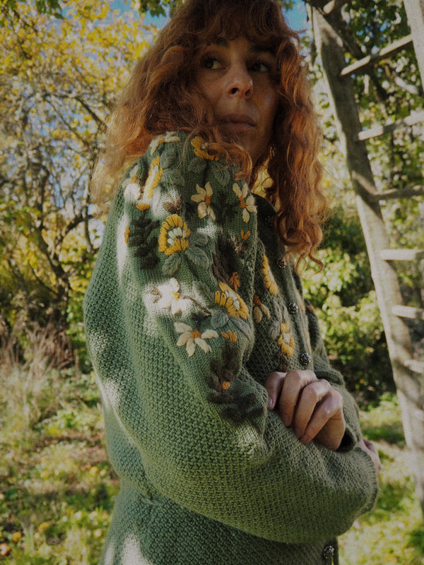 RUDBECKIA - 1980s Vintage Floral Embroidered Austrian Cardigan - Size S/M