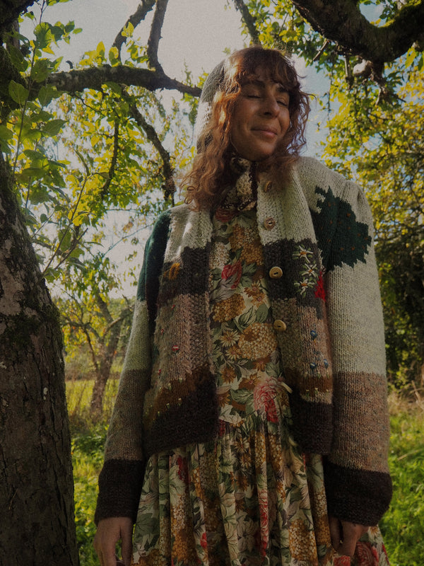 STORYBOOK - 1980s Vintage Wool Austrian Cardigan - Size S/M