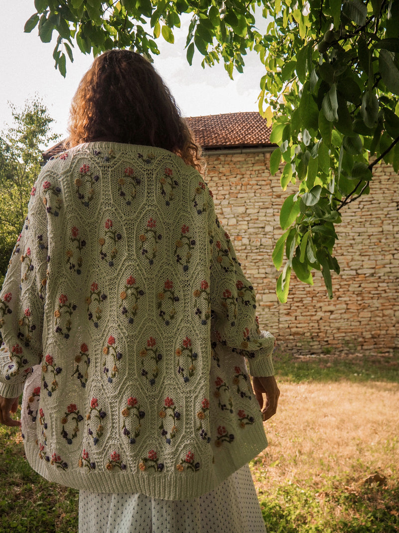 SWEET PEAS FARANDOLE - 1990s Vintage floral Embroiedered Cardigan - Size M/L