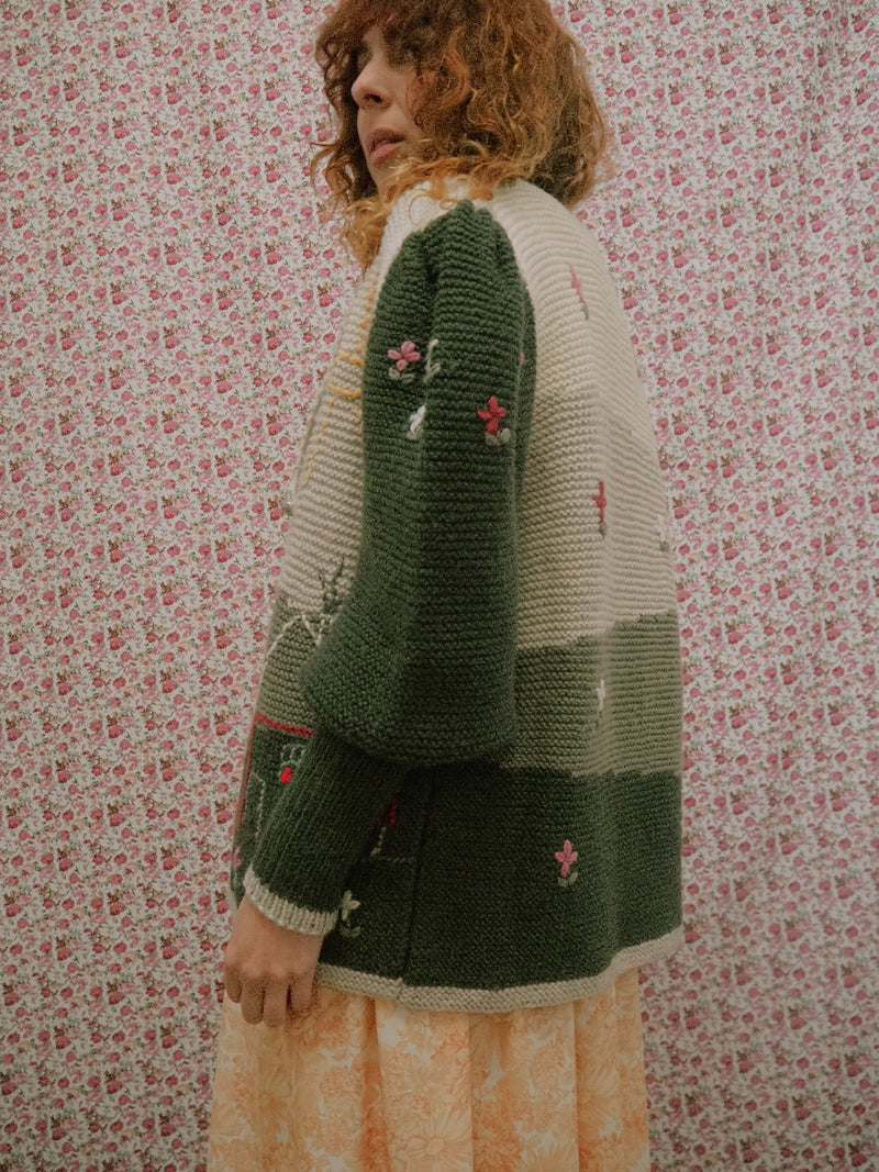 FOGGY FALL - 1980s Vintage  Hand-knitted Austrian Cardigan - Size M/L