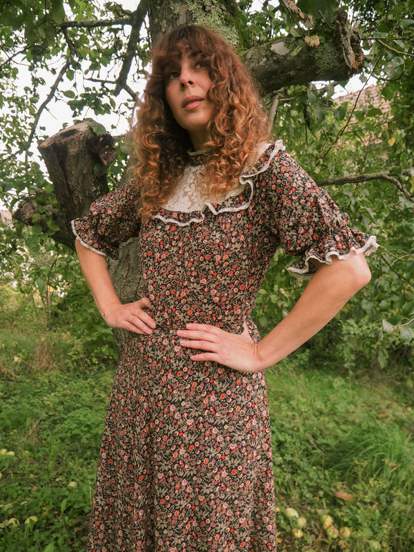 GINGER - 1970s Vintage Dark Floral Maxi Prairie Dress - Size S/M