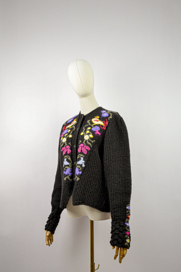 HEARTBREAKER - 1980s Vintage Austrian Cardigan - Size M/L