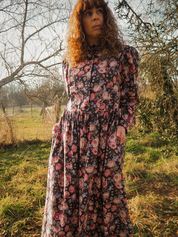 ICE PETALS - 1980s Vintage Laura Ashley Floral  Shirtdress - Size S/M