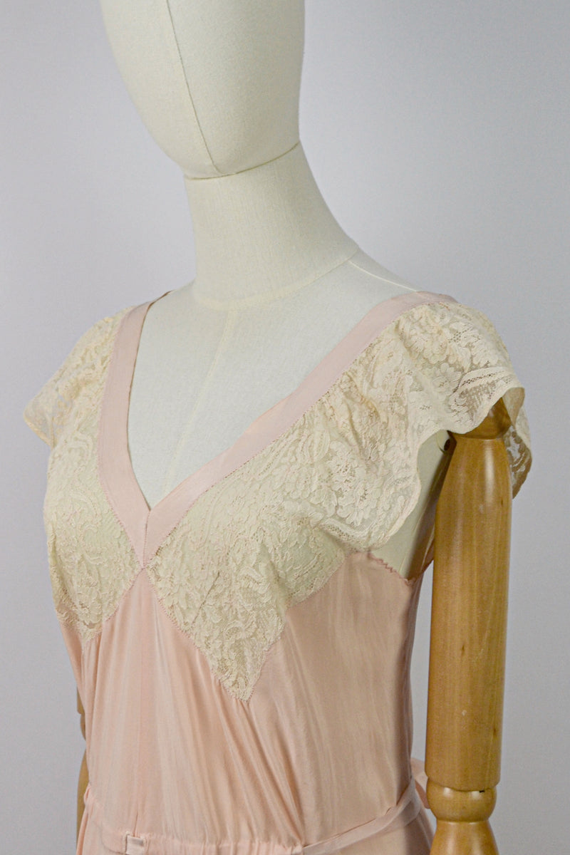 LUSH - 1930s Vintage Silk Blush Pink Nightgown - Size S/M