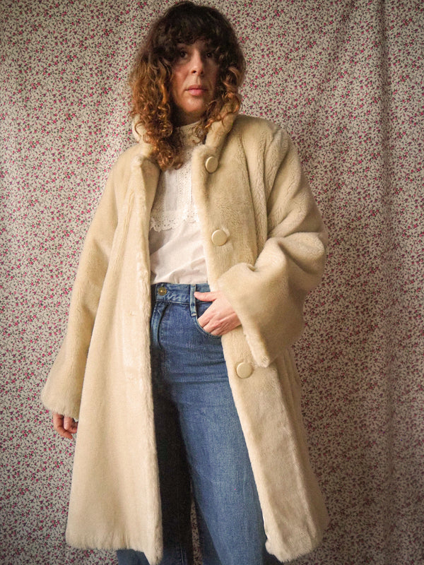 POLAR BEAR - 1980s Vintage Cacharel Faux Fur Coat - Size M/L
