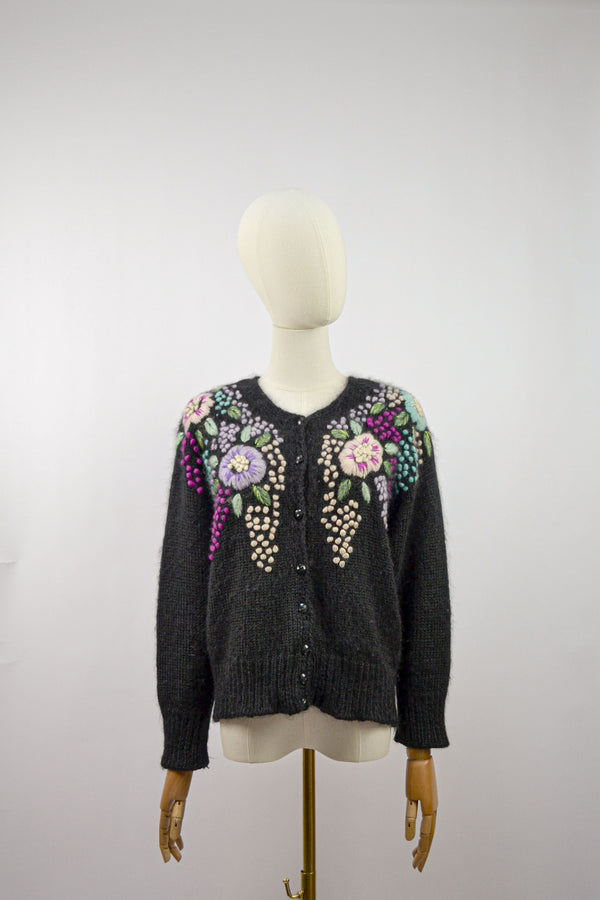 SOFT BLOOMS - 1980s Vintage Floral Embroidery Cardigan - Size S/M