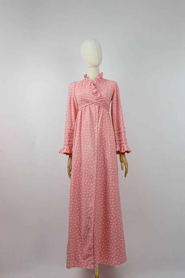 THE POESIE - 1970s Vintage Laura Ashley Coral Robe - Size XS/S