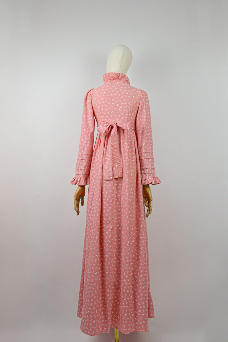 THE POESIE - 1970s Vintage Laura Ashley Coral Robe - Size XS/S