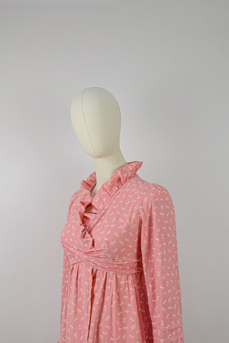 THE POESIE - 1970s Vintage Laura Ashley Coral Robe - Size XS/S