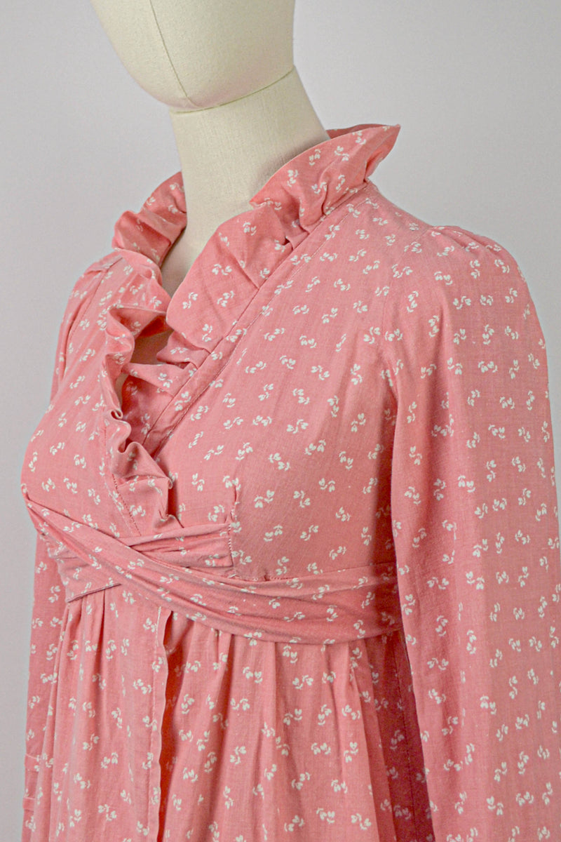 THE POESIE - 1970s Vintage Laura Ashley Coral Robe - Size XS/S