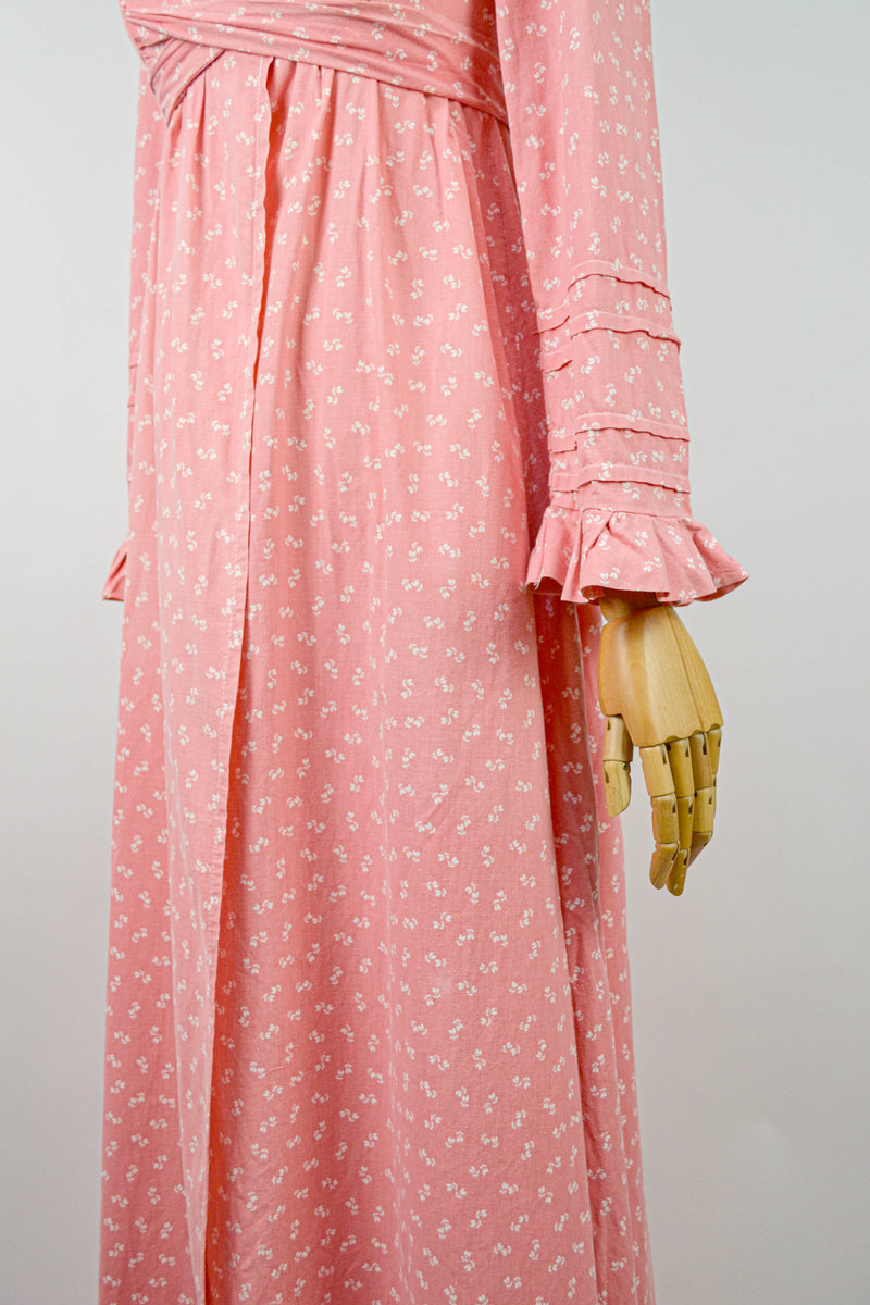 THE POESIE - 1970s Vintage Laura Ashley Coral Robe - Size XS/S