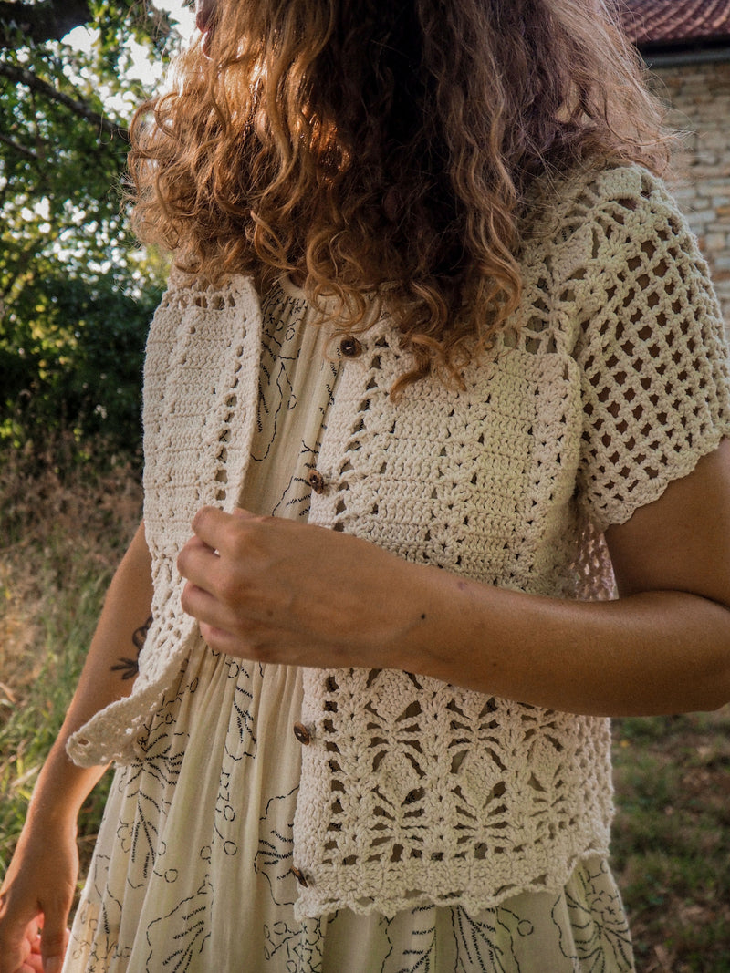 WHEAT - 1970s Vintage Crochet Cardigan - Size S/M
