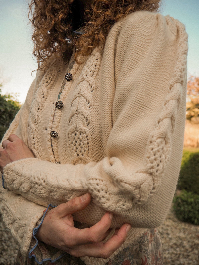 VANILLA - 1980s Vintage Ivory Austrian Cardigan - Size S/M