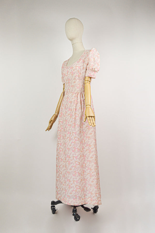 BLOSSOMS IN MY EYES - 1970s Vintage Pastel Floral Prairie dress - Size S