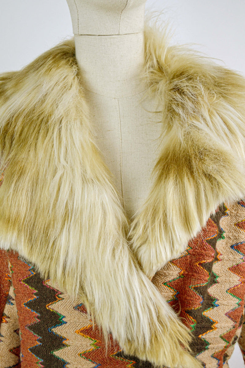 THE FANDANGO - 1990s Vintage Zigzag Faux Fur Jacket - Size M/L