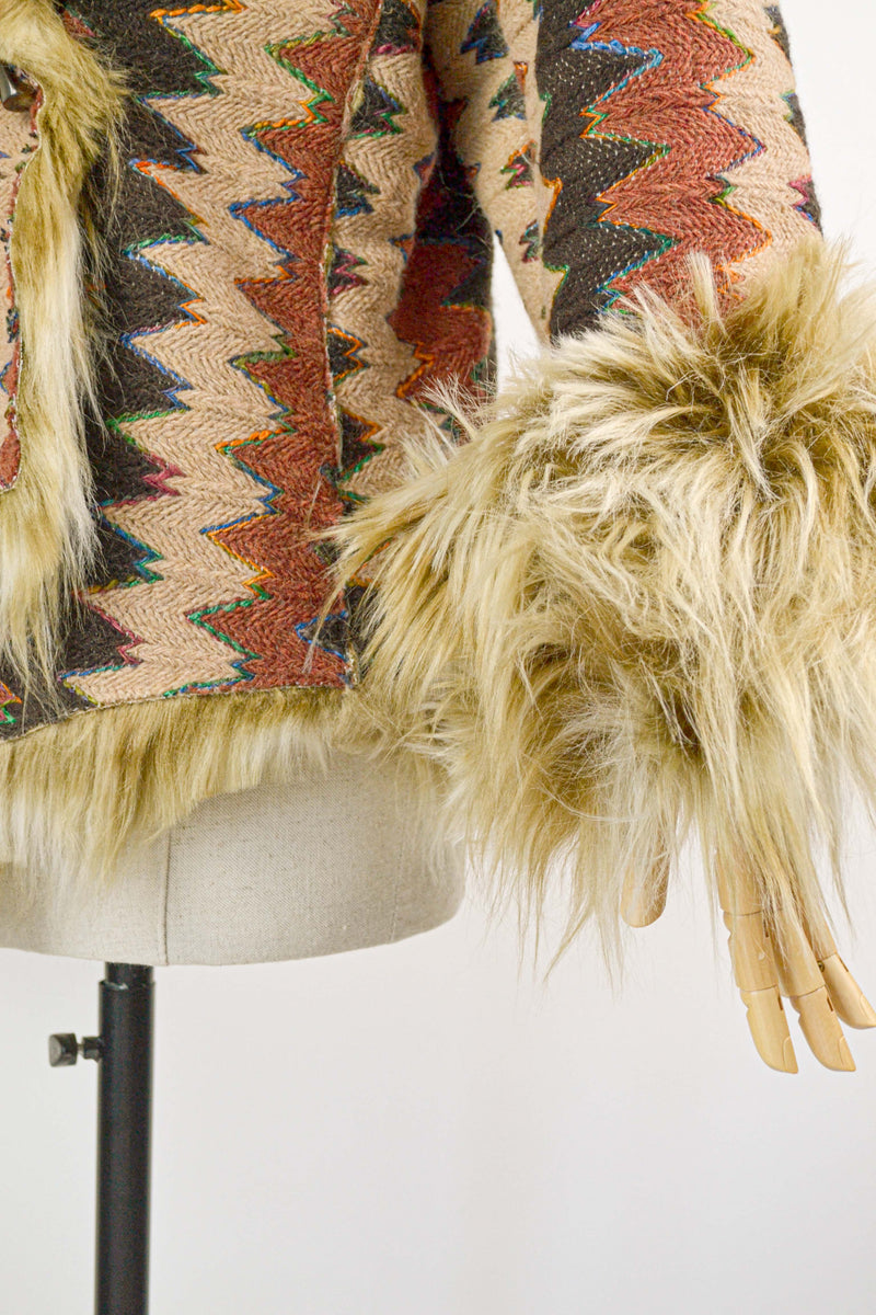 THE FANDANGO - 1990s Vintage Zigzag Faux Fur Jacket - Size M/L