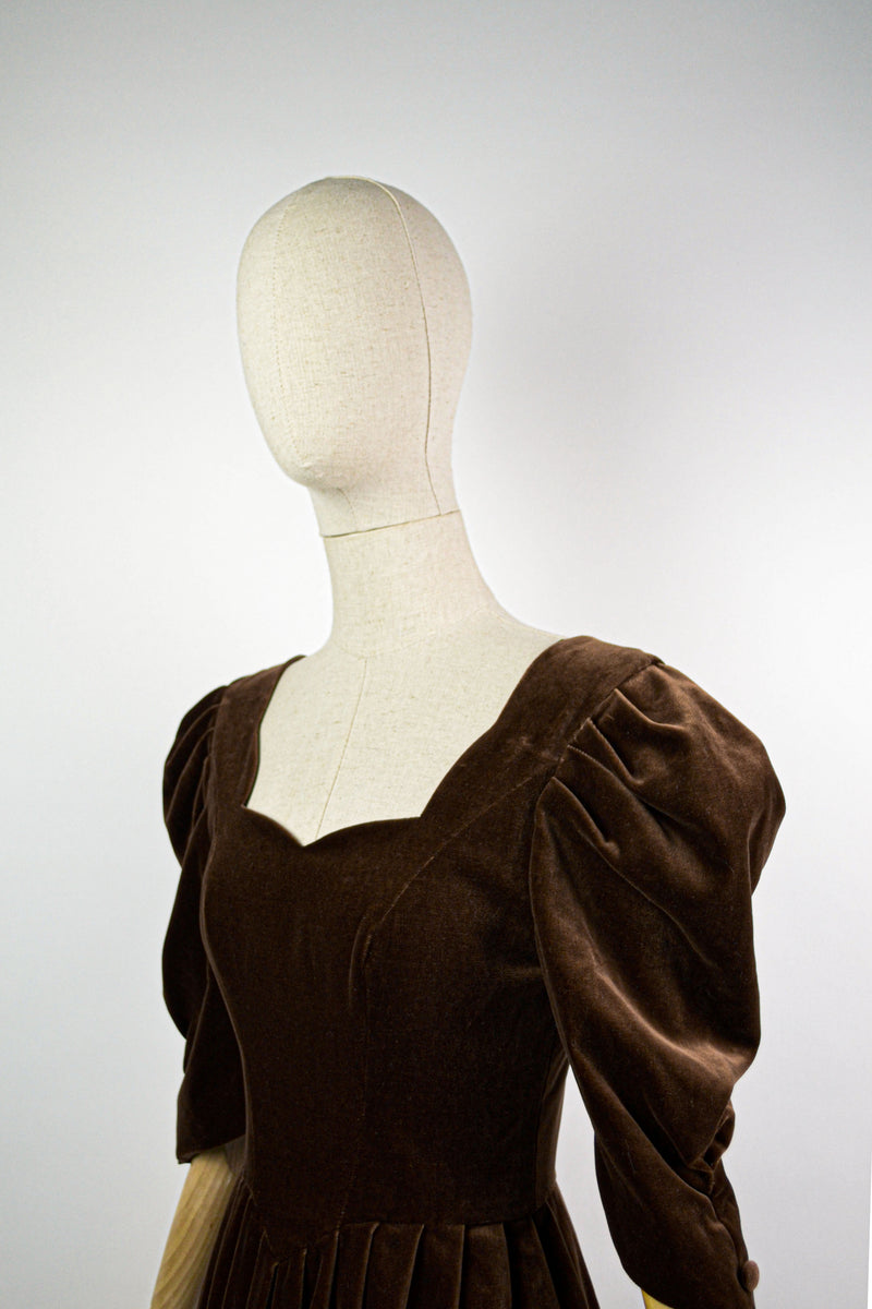 HOT CHOCOLATE - 1980s Vintage Laura Ashley Brown Velvet Dress - Size XS/S