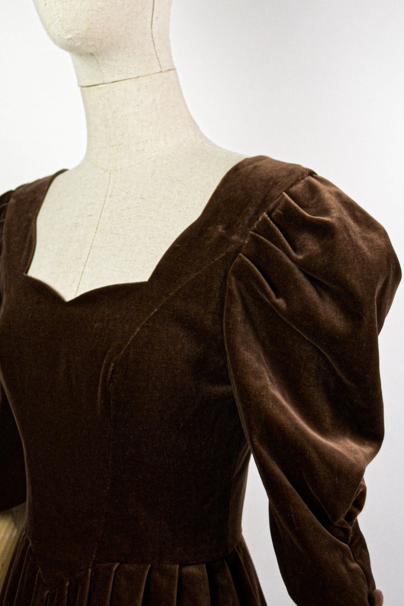 HOT CHOCOLATE - 1980s Vintage Laura Ashley Brown Velvet Dress - Size XS/S
