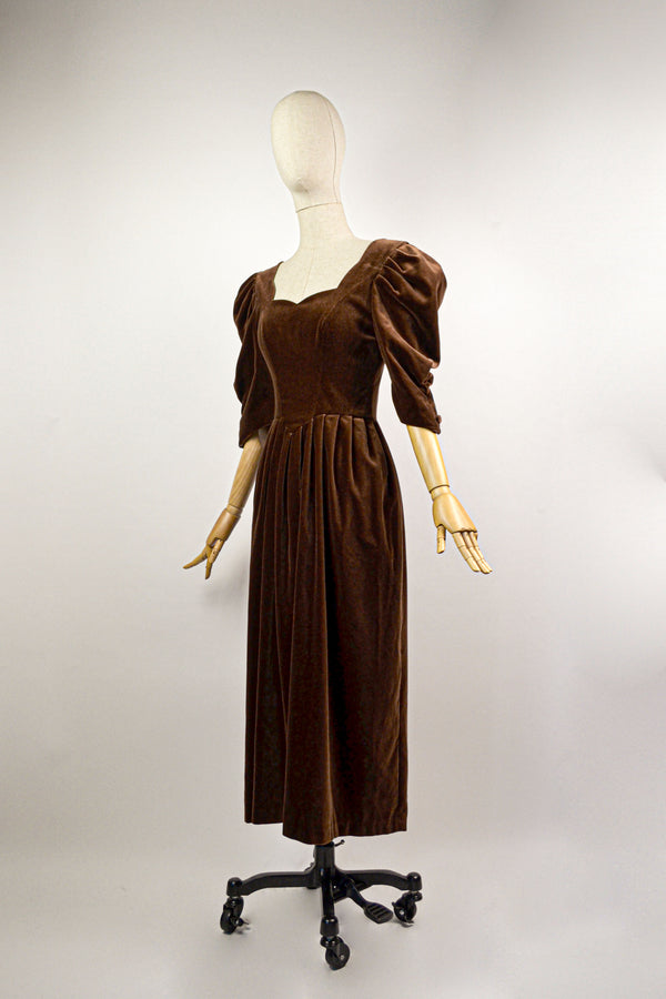 HOT CHOCOLATE - 1980s Vintage Laura Ashley Brown Velvet Dress - Size XS/S