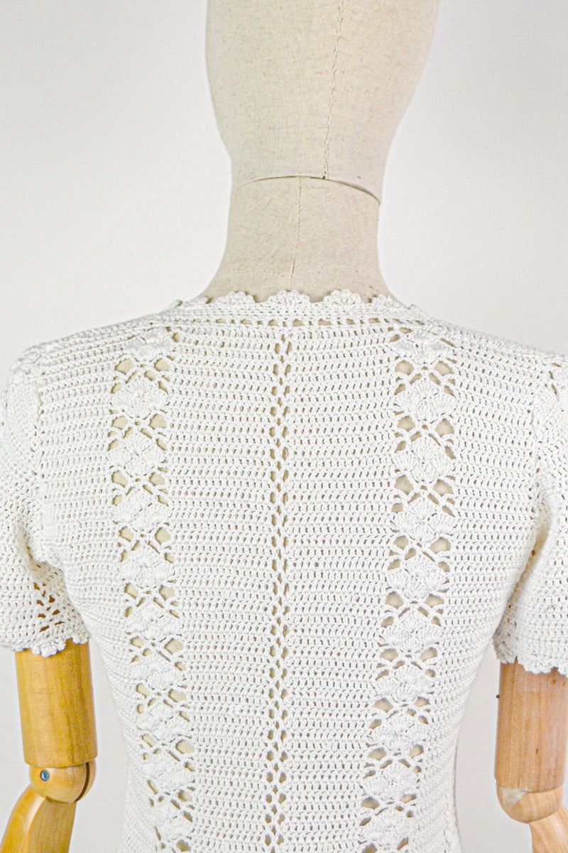 ODE TO CROCHET - 1960s Vintage Pristine White Crocheted Blouse and Skirt Set - Size S/M