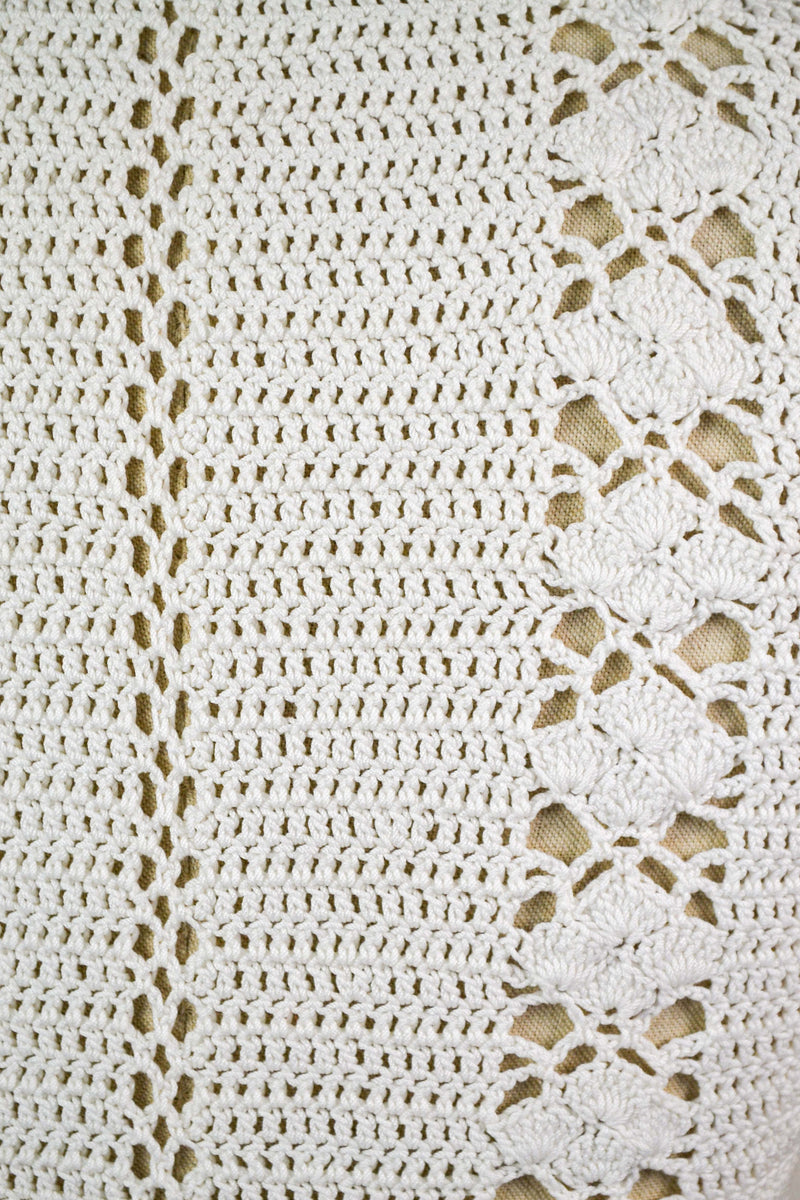 ODE TO CROCHET - 1960s Vintage Pristine White Crocheted Blouse and Skirt Set - Size S/M