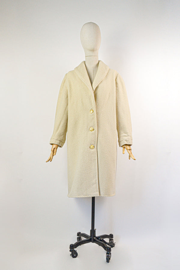 ON A FOGGY MORNING - 1980s Vintage Cream Wool Coat - Size M